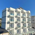 Admiro