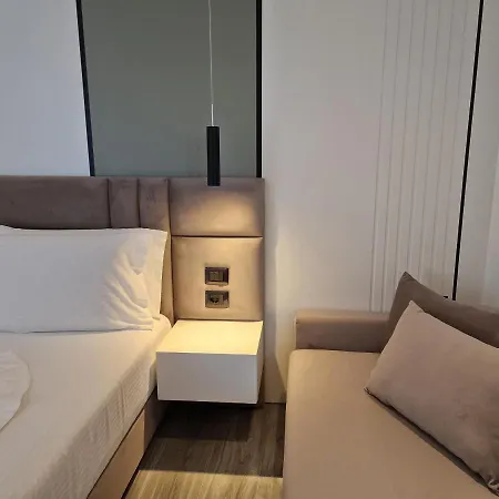 Admiro 4*
