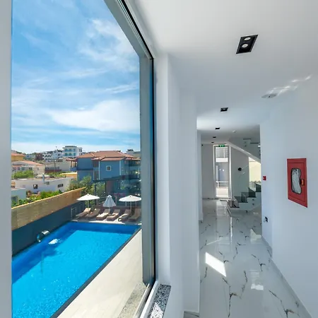 Hotel Admiro 4*