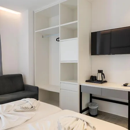 Admiro Hotel 4*