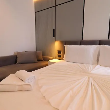 Admiro Hotel 4*