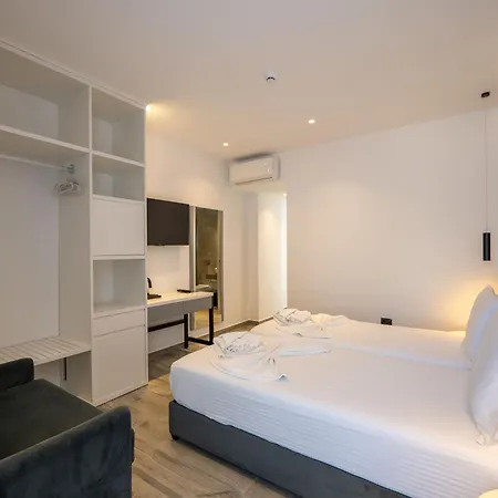 Admiro Hotel