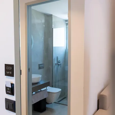 Admiro Hotel